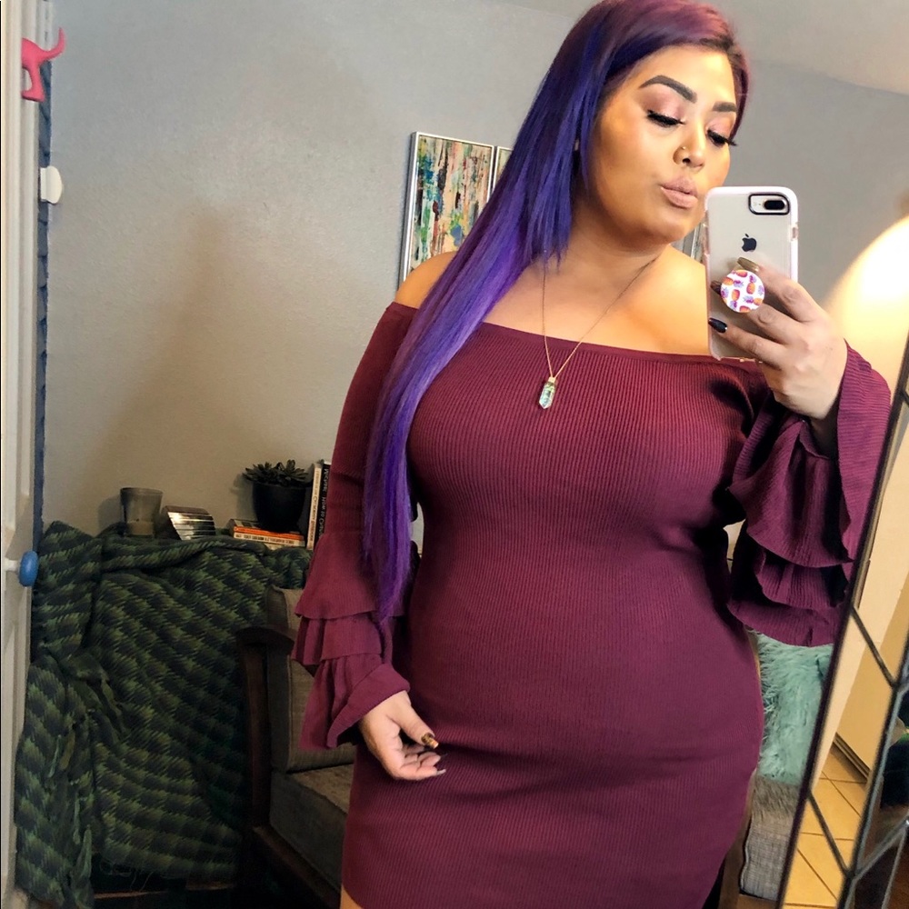 Flare sleeve dress